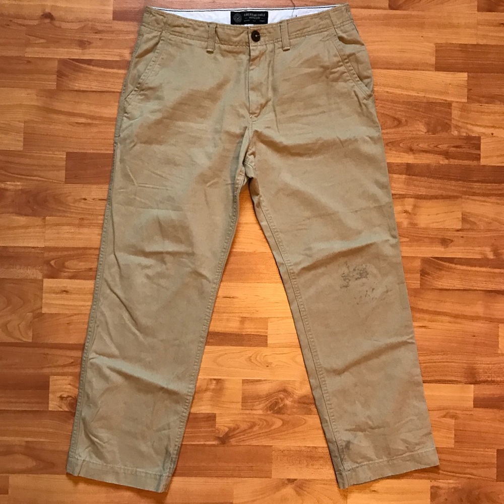 American Eagle Relaxed Straight Chino